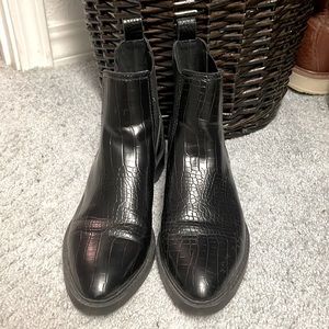 Treasure & Bond mock alligator booties